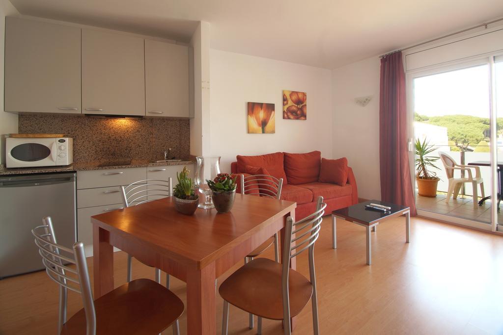 Aparthotel Arenal Pals Exteriör bild