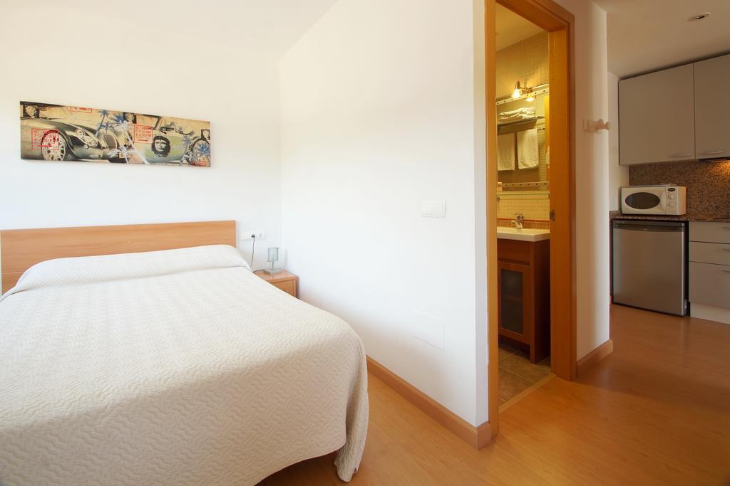 Aparthotel Arenal Pals Exteriör bild